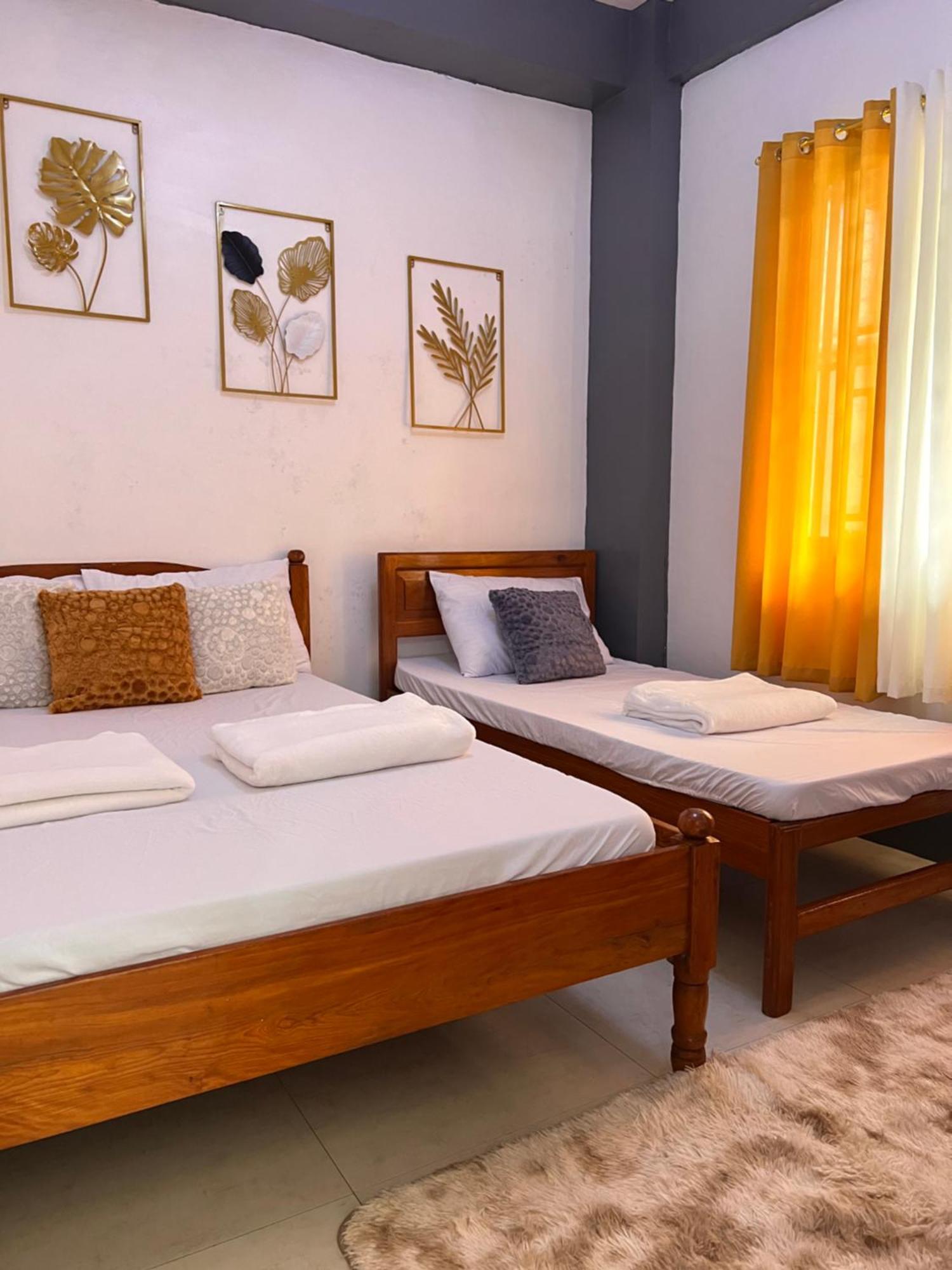 Eighty8 Tourist Inn Coron Esterno foto