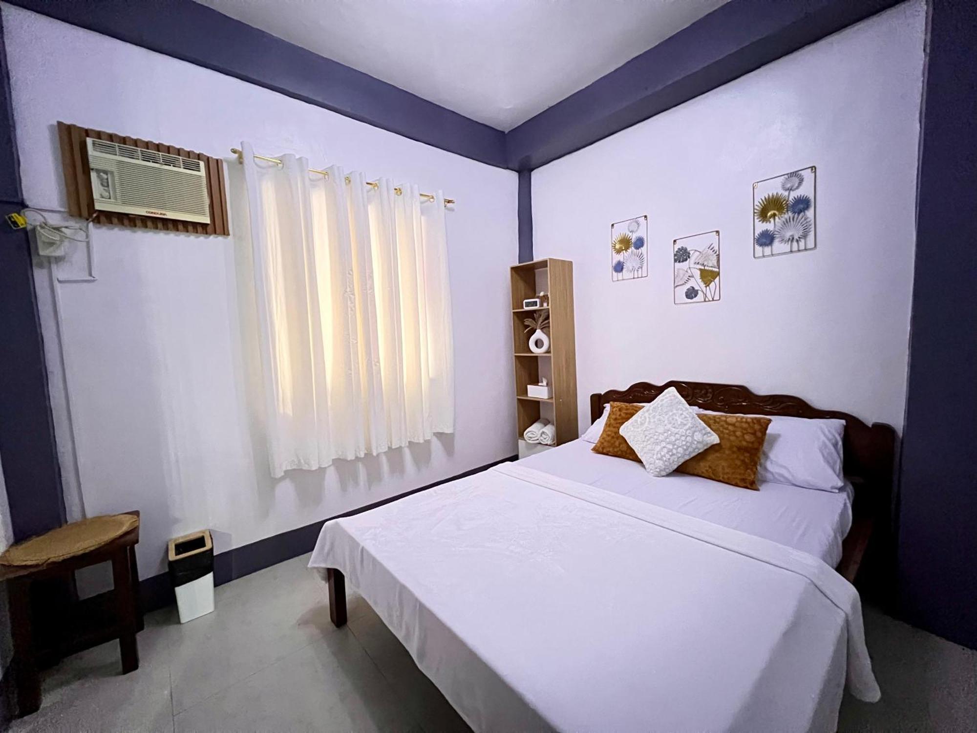 Eighty8 Tourist Inn Coron Esterno foto